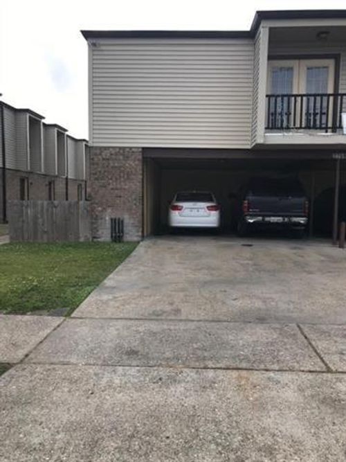 d-2755 Albany St, Kenner, LA, 70062-4217 | Card Image