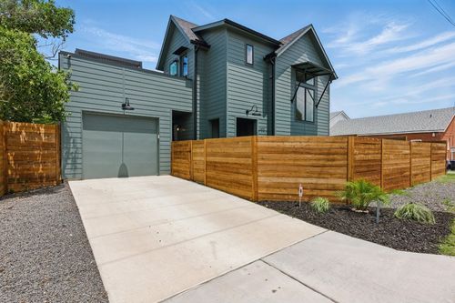 2-2105 Sl Davis Ave, Austin, TX, 78702-2220 | Card Image