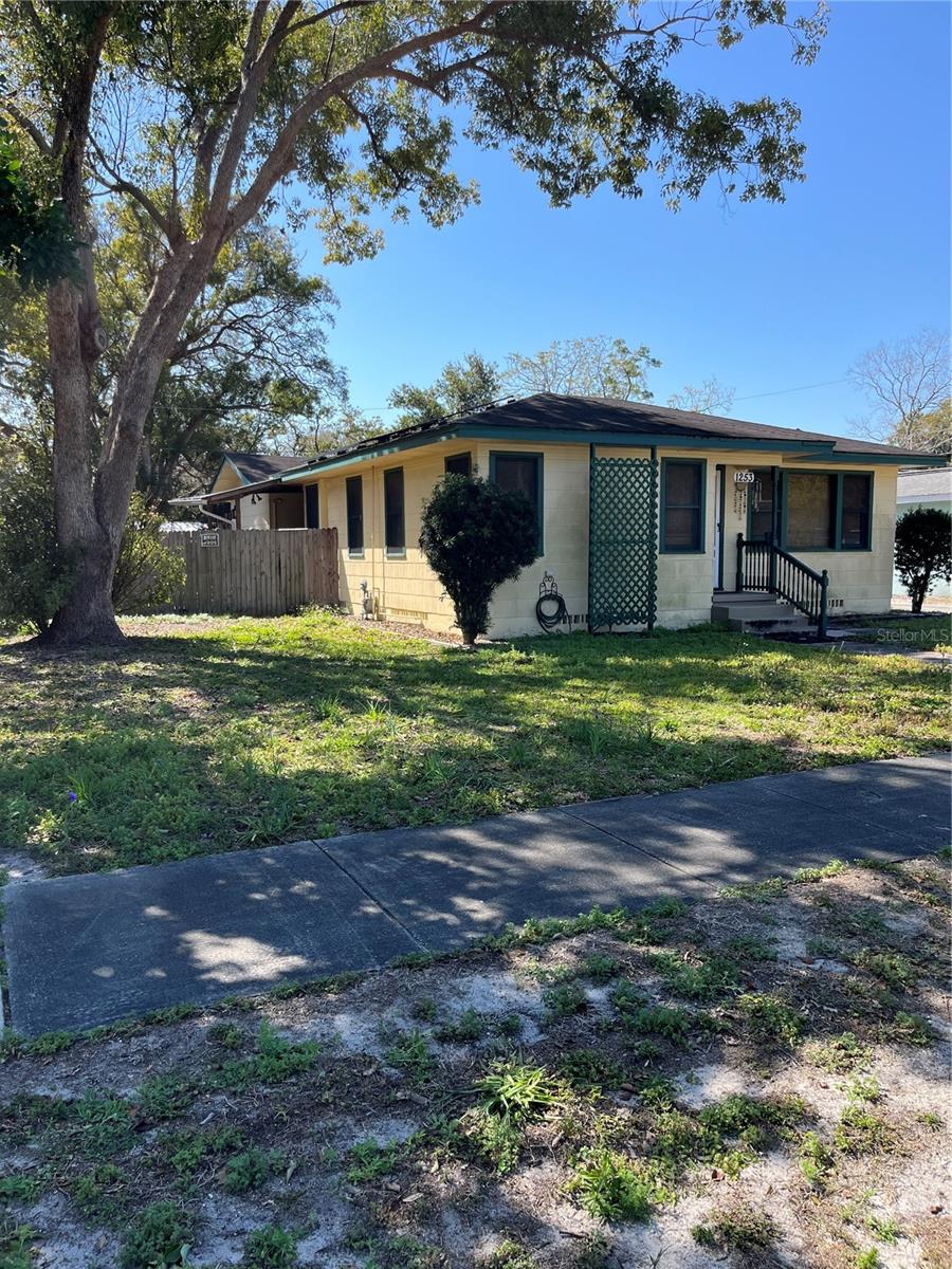 Woodlawn Ter, Clearwater, FL 33755