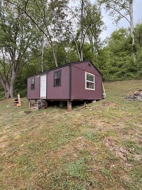 130 Pleasant Rdg, Pomeroy, OH, 45769-1160 | Card Image
