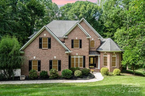112 Eagle Chase Ln, Troutman, NC, 28166-8802 | Card Image