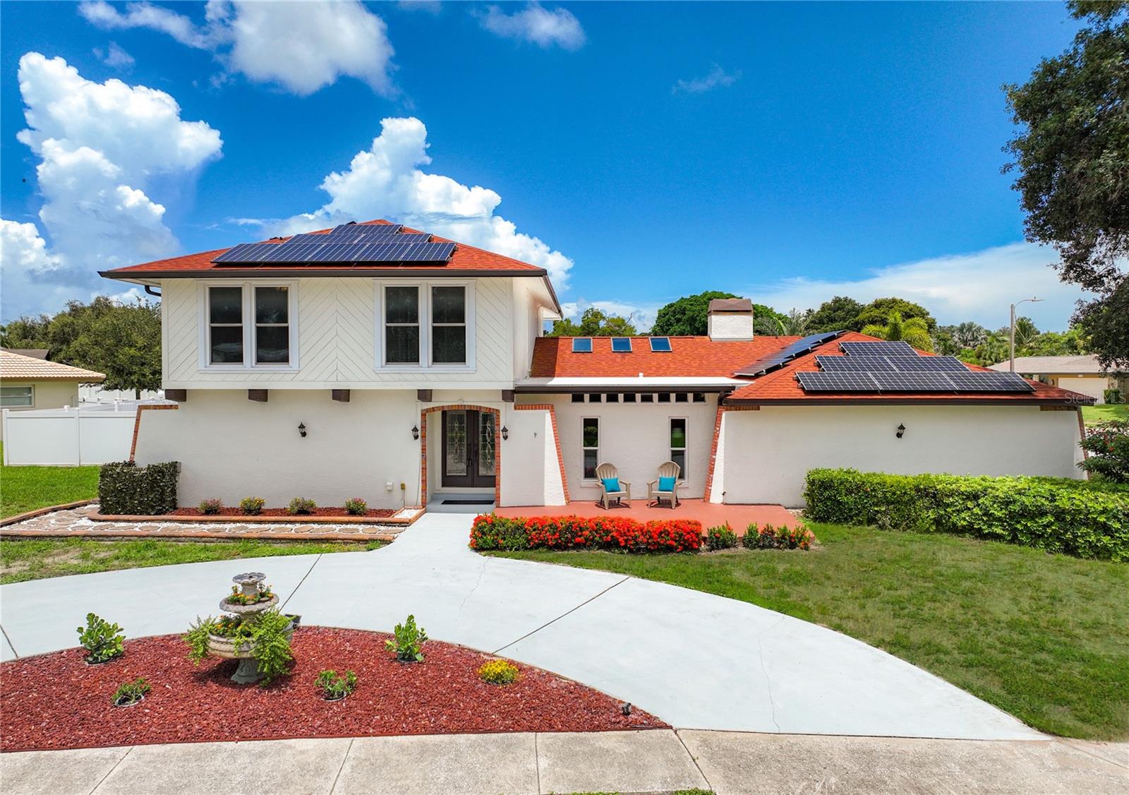 Bluffs Dr, Largo, FL 33770