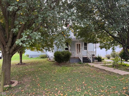 609 E Thompson St, Edinburgh, IN, 46124-1570 | Card Image