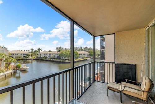 307-6 Royal Palm Way, Boca Raton, FL, 33432-7847 | Card Image
