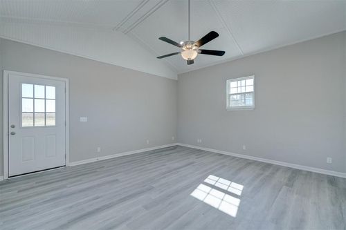 13640 N Red Rock Rd, Calumet, OK, 73014-9025 | Card Image