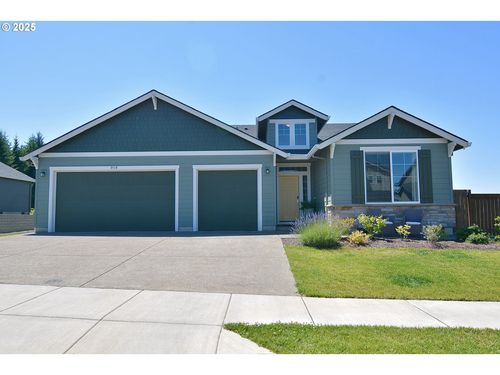 910 Marie St, Mount Angel, OR, 97362-9318 | Card Image