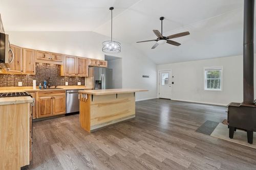 286 Presidential Dr, Washington, NH, 03280-6431 | Card Image