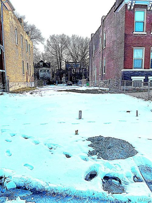 3824 Ashland Avenue, St Louis, MO, 63107 | Card Image