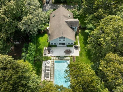 2 Musket Ln, East Hampton, NY, 11937-3310 | Card Image