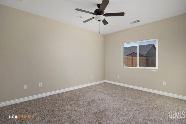 711 Sammy Way, Home with 4 bedrooms, 1 bathrooms and null parking in Shafter CA | Image 6