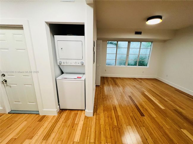 APT-912 - 960 Bay Dr, Condo with 1 bedrooms, 1 bathrooms and null parking in Miami Beach FL | Image 12
