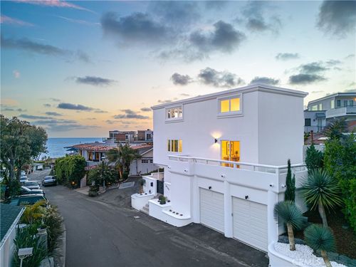 2780 Victoria Dr, Laguna Beach, CA, 92651-3950 | Card Image
