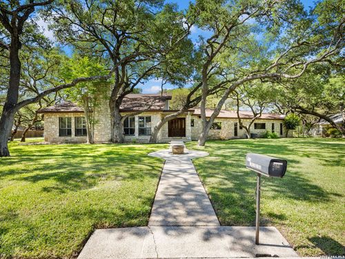 200 Garrapata Ln, Hollywood Park, TX, 78232-1109 | Card Image