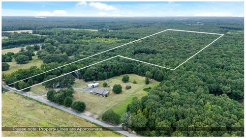 2236 Tippitt Rd, Lonoke, AR, 72086-8804 | Card Image