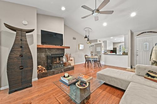apt-304-2450 Wickersham Ln, Austin, TX, 78741-4744 | Card Image