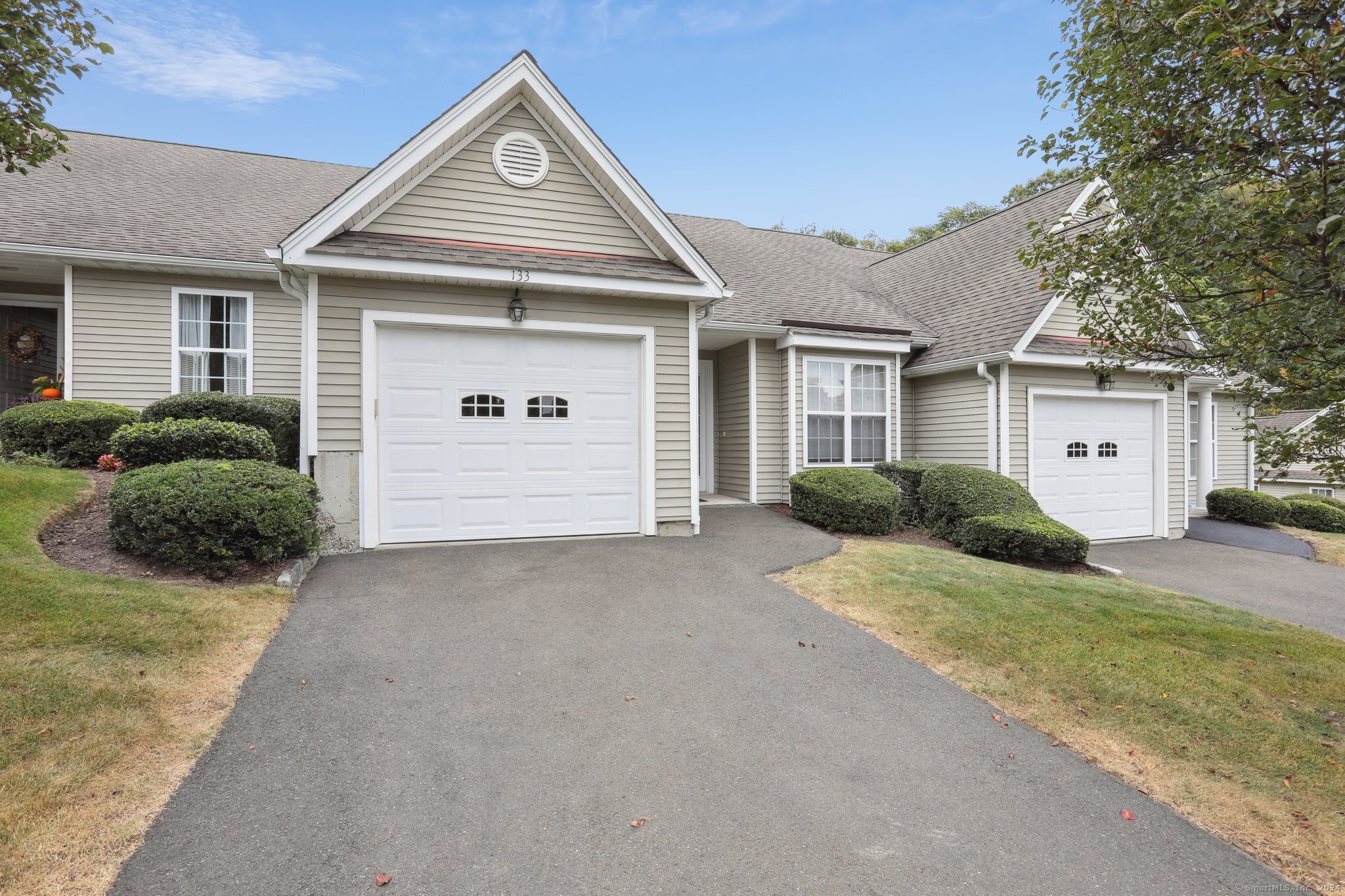 Louis Hill Rd, Sandy Hook, CT 06482