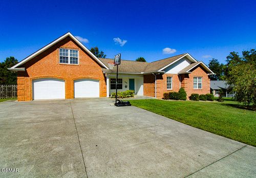 2209 Rogers Pl, Sevierville, TN, 37876-7029 | Card Image