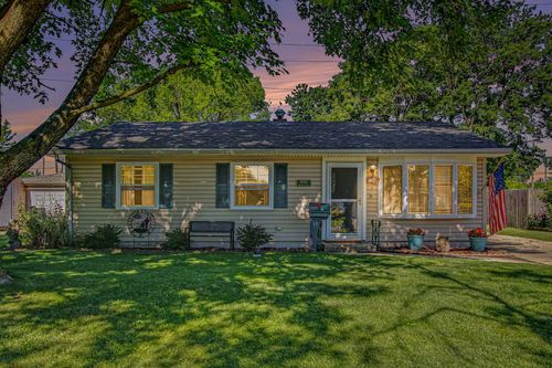 8016 Gordon Pl, Highland, IN, 46322-1050 | Card Image