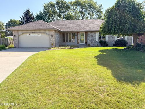 126 Luella St, Oregon, OH, 43616-1653 | Card Image