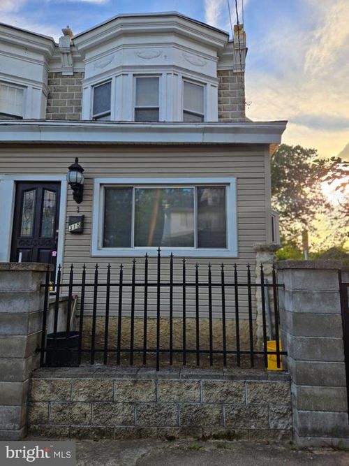 315 N 37th St, PENNSAUKEN, NJ, 08110-3105 | Card Image