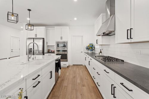 222 Pancho Via Dr, Henderson, NV, 89012-5016 | Card Image