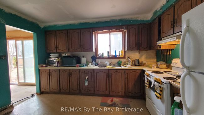 86 White Birch Way, House other with 3 bedrooms, 2 bathrooms and 7 parking in Wasaga Beach ON | Image 8