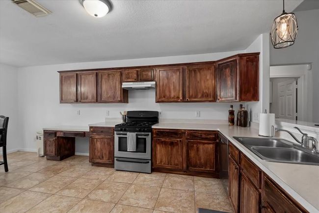22711 Tree House Ln, House other with 3 bedrooms, 2 bathrooms and 2 parking in Spring TX | Image 11
