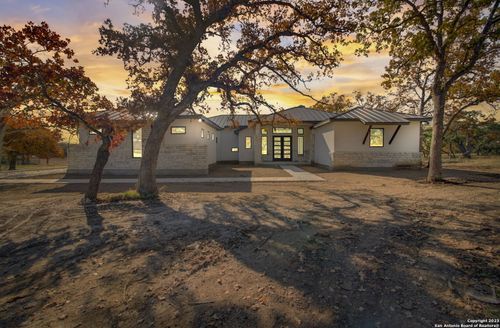 981 Jenny Leigh Trl, Bulverde, TX, 78163-2539 | Card Image