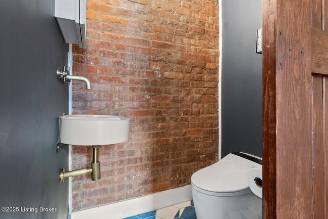 1101 S 1 St St, House other with 3 bedrooms, 2 bathrooms and null parking in Louisville KY | Image 15
