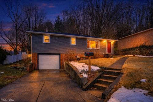 513 Queen St, Minerva, OH, 44657-1353 | Card Image