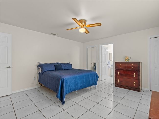 Master Bedroom | Image 20