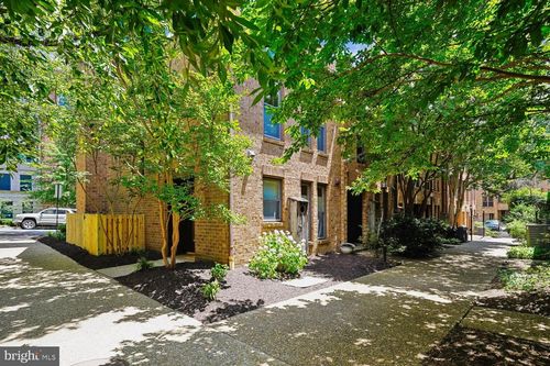 4413 7th St N, Arlington, VA, 22203-2002 | Card Image