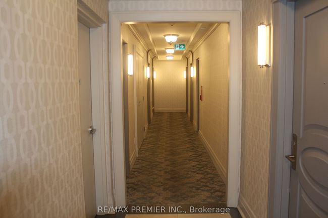 1210 - 9085 Jane St, Condo with 2 bedrooms, 2 bathrooms and null parking in Concord ON | Image 9
