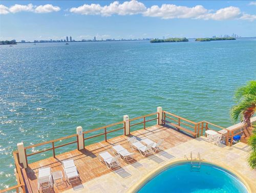 apt-21-7845 Ne Bayshore Ct, Miami, FL, 33138-6323 | Card Image