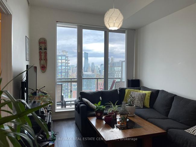 2407 - 170 Sumach St, Condo with 2 bedrooms, 2 bathrooms and null parking in Toronto ON | Image 6