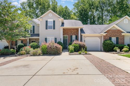 8881 Cinnabay Dr, Charlotte, NC, 28216-1789 | Card Image