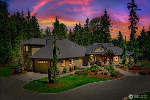 14331 240th St Se, Snohomish, WA, 98296-8267 | Card Image