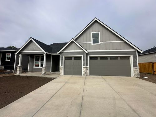 469-107 Butte Springs Trl, Eagle Point, OR, 97524 | Card Image