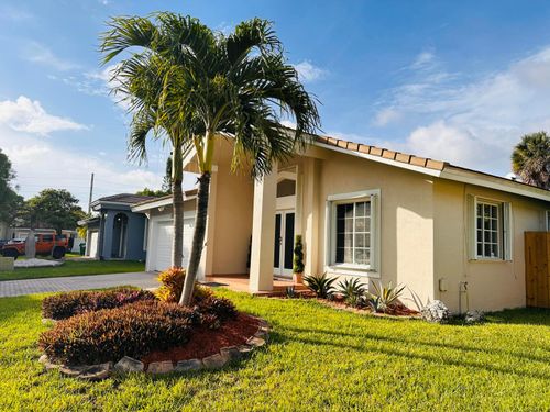 20221 Sw 85th Ct, Cutler Bay, FL, 33189-2523 | Card Image