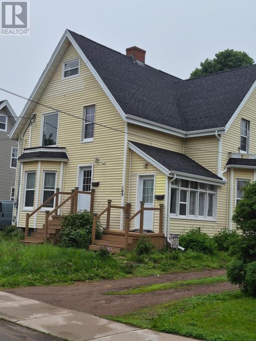 169 Cambridge St, Summerside, PE, C1N1N1 | Card Image