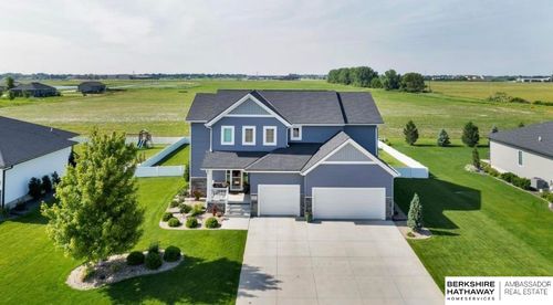 3917 53rd St, Columbus, NE, 68601-8049 | Card Image