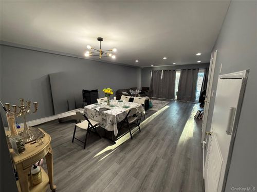 apt-5-920 Broadway, Woodmere, NY, 11598-1701 | Card Image