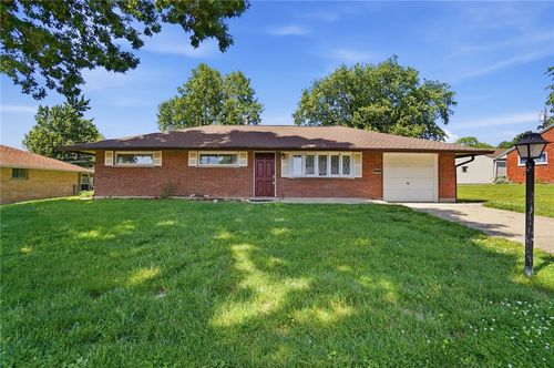 2221 Milesburn Dr, Dayton, OH, 45439-3029 | Card Image