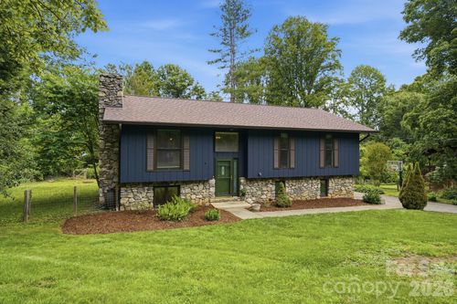 337 Woody Ln, Asheville, NC, 28804-1044 | Card Image