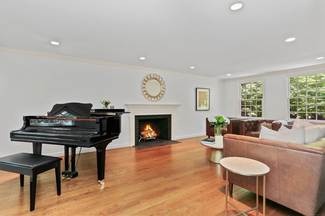 26 Heritage Ln, House other with 4 bedrooms, 4 bathrooms and 6 parking in Weston CT | Image 5