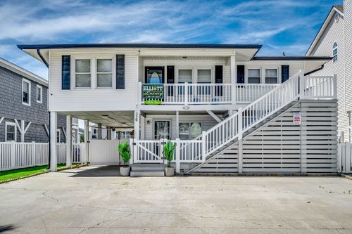 329 46th Ave N, North Myrtle Beach, SC, 29582-1443 | Card Image