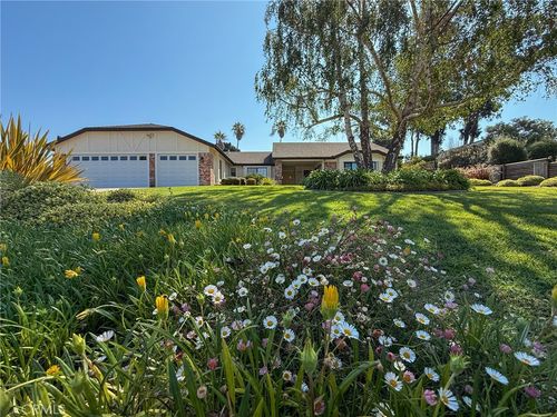 339 Poppinga Way, Santa Maria, CA, 93455-4203 | Card Image