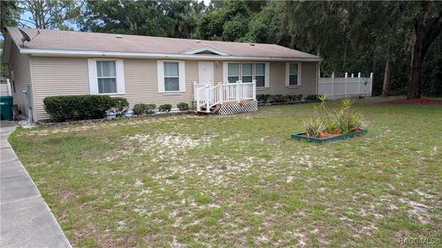 105 S Camellia Ave, CRYSTAL RIVER, FL, 34429-8174 | Card Image