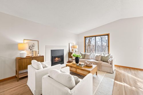 5506 Sanibel Dr, Hopkins, MN, 55343-9403 | Card Image