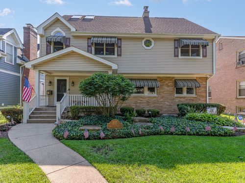 117 N Walnut St, Elmhurst, IL, 60126-2633 | Card Image